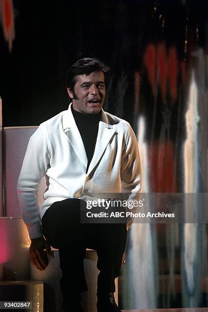 Walt Disney Television via Getty Images SPECIAL - "The Bob Goulet Special - Starring Robert Goulet" - 1970, The multi-talented Robert Goulet stars in...