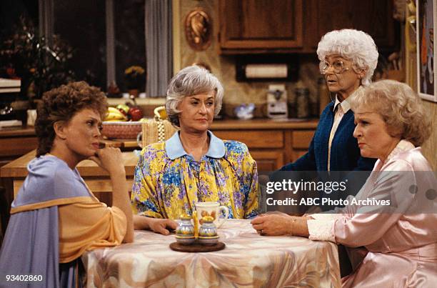 UNITED STATES THE GOLDEN GIRLS - 9/14/85 - 9/14/92, RUE MCCLANAHAN , BEA ARTHUR , ESTELLE GETTY , BETTY WHITE ,