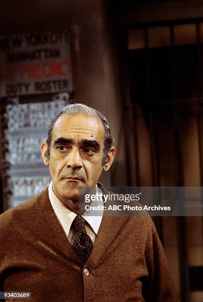 Ambush" - Season Two - 10/2/1975, Yemana is shot in full view of disinterested bystanders and Barney is offered a job in Florida., Abe Vigoda .,