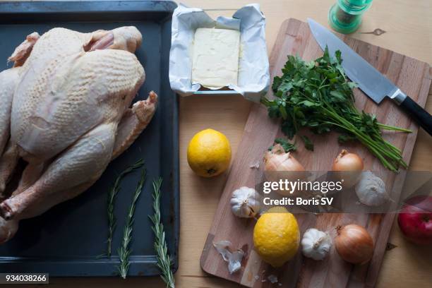 preparing traditional turkey - stuffing food stockfoto's en -beelden