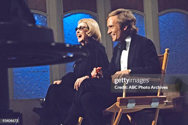 Bette Davis chatted with host Dick Cavett.,