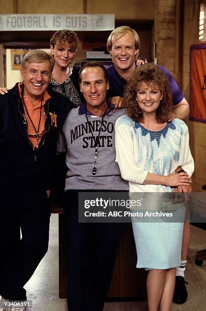 You Win Some You Lose Some" - Season Nine - 12/18/96, Jerry Van Dyke , Clare Carey , Craig T. Nelson , Bill Fagerbakke , Shelley Fabares ,