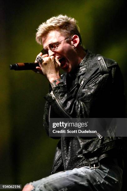 Mesa Rapper 2,182 Kelly Barker Stock Photos, High-Res Pictures, and Images - Getty ...