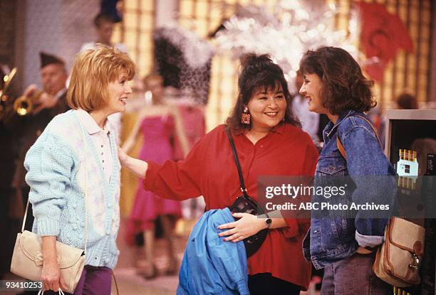 Mall Story" 2/21/89 Natalie West, Roseanne Barr, Laurie Metcalf