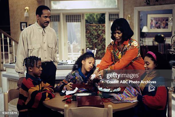 The Birthday" 7/4/94 Tim Reid, Marques Houston, Tia Mowry, Jackee Harry, Tamera Mowry