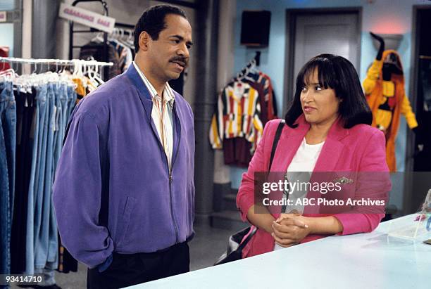 The Meeting" - Season One - 4/1/1994, Separated at birth, twin girls Tia and Tamera, unexpectedly encounter each other in a clothing store and...