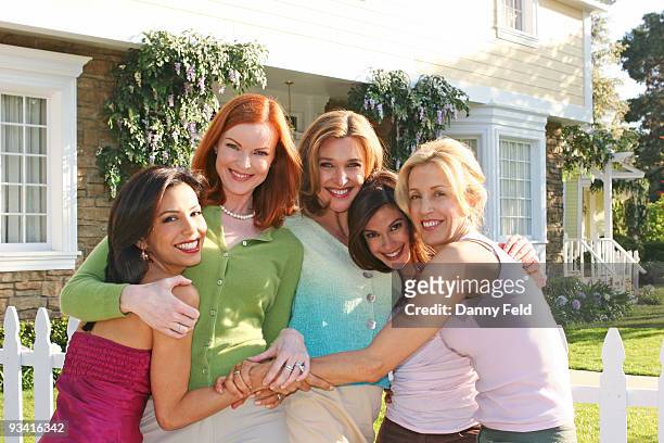 One Wonderful Day" - It's a not-so-wonderful day in the neighborhood, as past actions come back to haunt the men and women of Wisteria Lane....