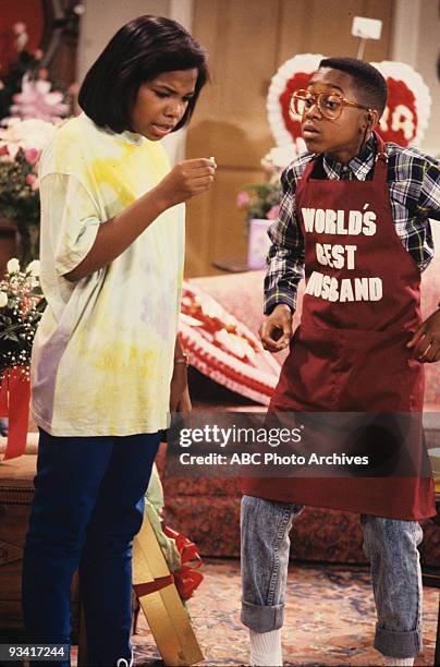 Marriage 101" - Season Two - 9/28/90, Urkel smothered Laura with constant attention for a class project about marriage. ,