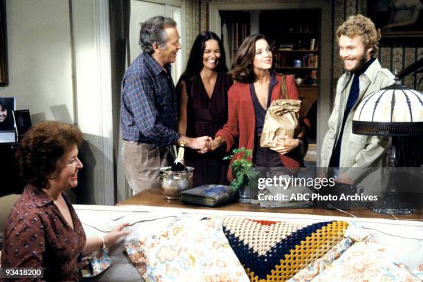 Play on Love" - Season Five - 3/10/80, WIllie found Jo Hamlin more interesting than Rachel . Sada Thompson and James Broderick also starred. ,
