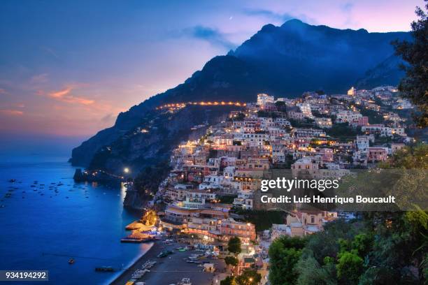 positano & sunset - sorrento italy photos et images de collection