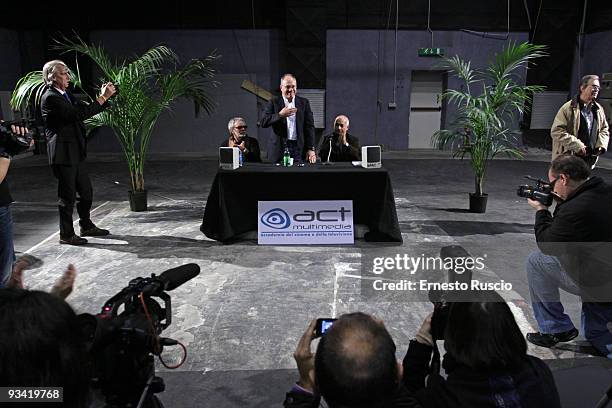 Director Carlo Verdone holds a masterclass in filmmaking at Studio6 in Cinecitta on November 25, 2009 in Rome, Italy.