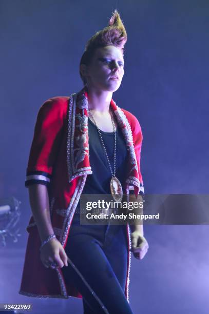 Elly Jackson of La Roux performs on stage at Shepherds Bush Empire on November 25, 2009 in London, England.