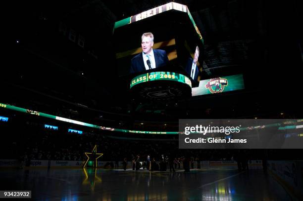 Brett Hull is honored by the Dallas Stars for his induction into the hall of fame prior to face off against the St. Louis Blues on November 25, 2009...