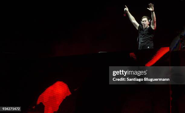 Hardwell performs during the first day of Lollapalooza Buenos Aires 2018 at Hipodromo de San Isidro on March 16, 2018 in Buenos Aires, Argentina.