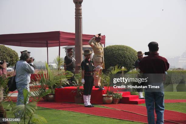 Commander of the Sri Lanka Army Lt. Gen. G.S. C. Fonseka inspects the guard of honor prior to a meeting with Indian Army Chief Deepak Kapoor in New...