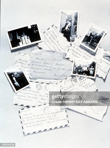 Snapshots Lettering 536 Einstein Letter Stock Photos, High-Res Pictures, and Images - Getty ...