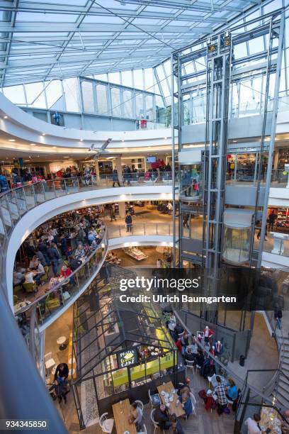 Lengermann & Trieschmann , sports and fashion house of a special kind in Osnabrueck. 5000 sqm of retail space on 5 floors offer the sports fan what...