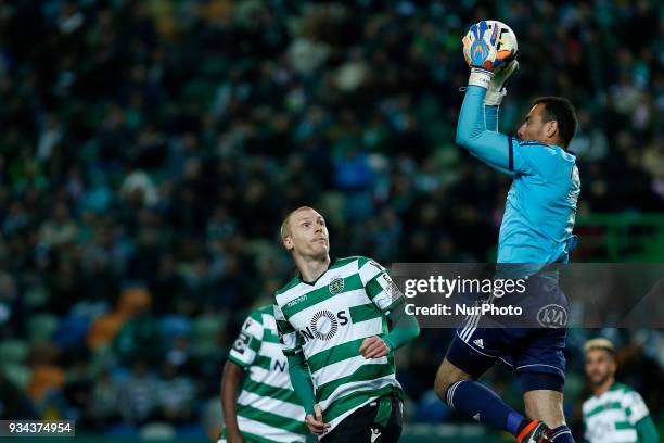 Rio Aves goalkeeper Cassio from Brazil and Sporting CP defender Jeremy Mathieu from France during Premier League 2017/18 match between Sporting CP...