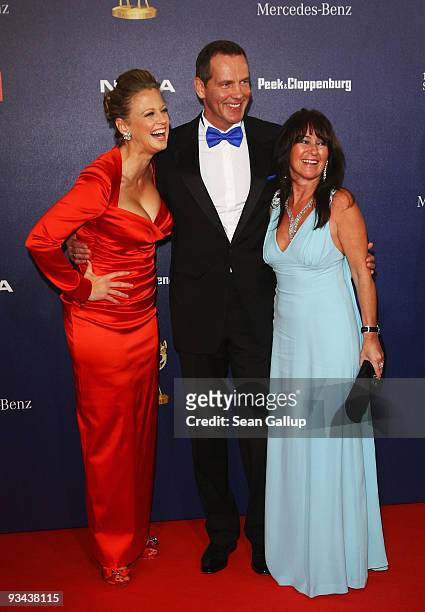 Singer Barbara Schoeneberger and boxer Henry Maske with wife Manuela arrive to the Bambi Awards 2009 at the Metropolis Hall at the Filmpark...