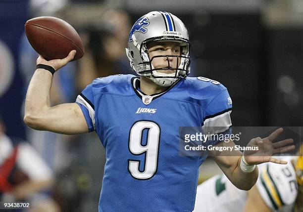 Matthew Stafford of the Detroit Lions throws a first quarter pass while playing the Green Bay Packers on November 26, 2009 at Ford Field in Detroit,...
