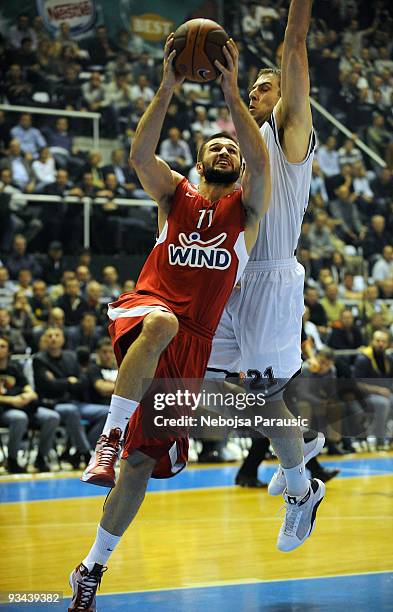 Linas Kleiza, #11 of Olympiacos Piraeus in action during the Euroleague Basketball Regular Season 2009-2010 Game Day 5 between Partizan Belgrade vs...