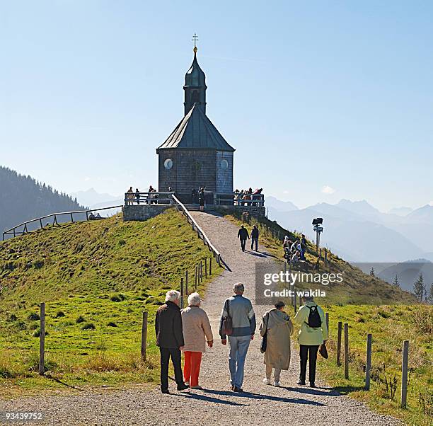 peregrinação-wallbergkirche am tegernsee - pilgrimage - fotografias e filmes do acervo