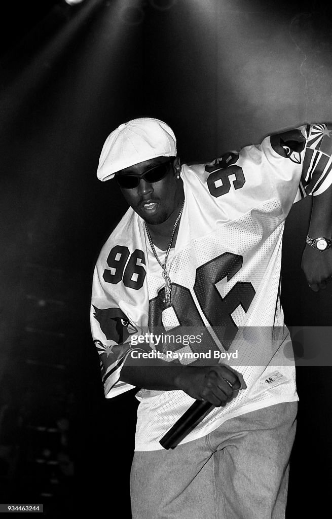 Puff Comb Rapper Sean 'Puffy' Combs performs at the International Amphitheatre ...