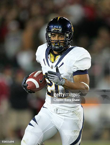 Isi Sofele of the California Bears runs with the ball during their game against the Stanford Cardinal at Stanford Stadium on November 21, 2009 in...