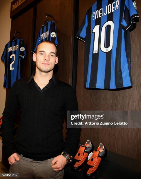 Internazionale Milan midfielder Wesley Sneijder attends the FC Internazionale Milan Cocktail Party on November 27, 2009 in Milan, Italy.