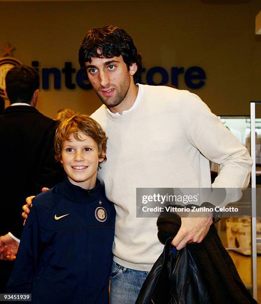 Internazionale Milan forward Diego Milito attends the FC Internazionale Milan Cocktail Party on November 27, 2009 in Milan, Italy.