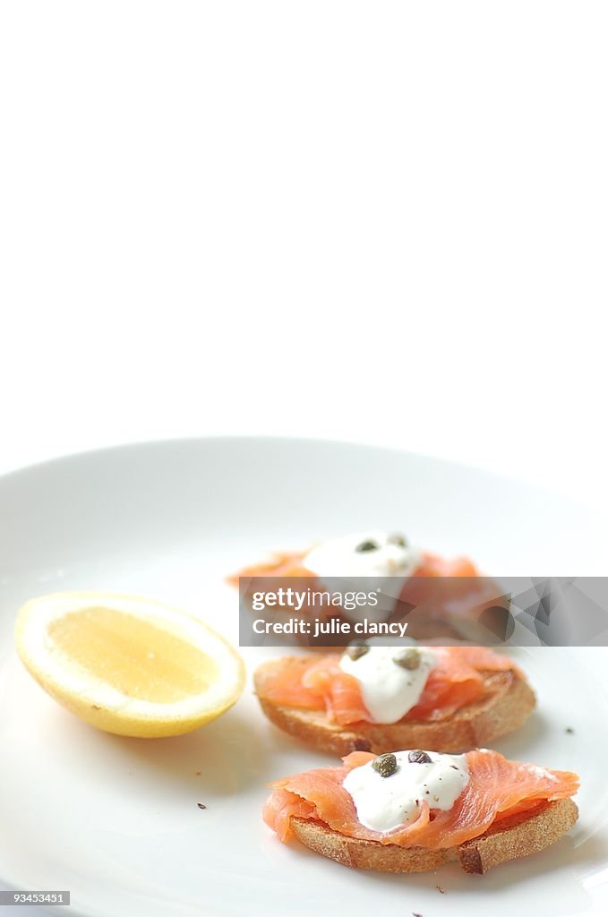 Smoked salmon crostini