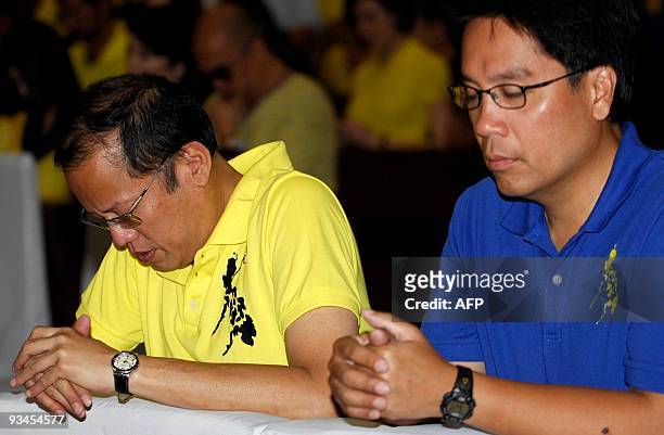 Liberal Party standard bearer Senator Benigno 'Noynoy Aquino , son of the late democracy icon Corazon Aquino, and Senator Manuel Roxas , Noynoy's...