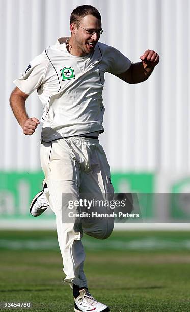 Daniel Vettori of New Zealand celebrates the wicket of Mohammad Aamer of Pakistan to win the First Test match on day five between New Zealand and...