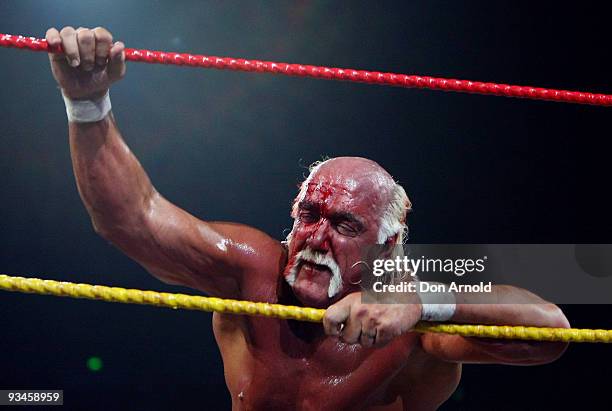 Hulk Hogan competes in the ring against Ric Flair during his 'Hulkamania Tour' at Acer Arena on November 28, 2009 in Sydney, Australia.