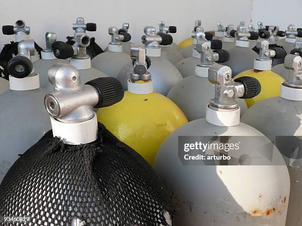 scuba diving air tanks - nitrogen stock pictures, royalty-free photos & images