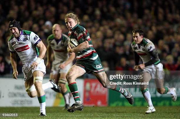Lewis Moody of Leicester bursts through to score during the Guinness Premiership match between Leicester Tigers and Leeds Carnegie at Welford Road on...