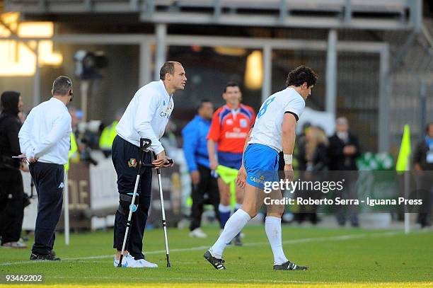 Sergio Parisse of Italy talks to his teammate Alessandro Zanni during the friendly match between Italy and Samoa at Stadio Cino e Lillo Del Duca on...