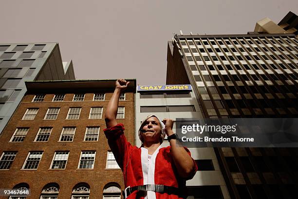 Libby Trickett warms up the crowd during the Variety Santa Fun Run at Australia Square on November 29, 2009 in Sydney, Australia. Approximately 2000...