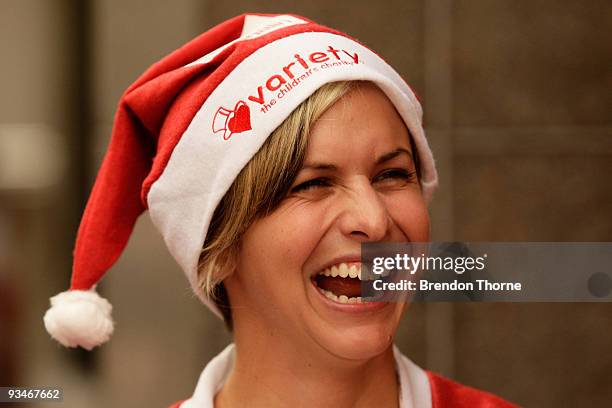 Libby Trickett warms up the crowd during the Variety Santa Fun Run at Australia Square on November 29, 2009 in Sydney, Australia. Approximately 2000...