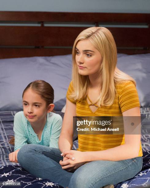 Passing Inheritance Pass On An Inheritance Photos and Premium High Res Pictures - Getty Images
