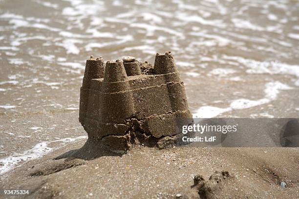 little castle going to fall - deterioration stock pictures, royalty-free photos & images