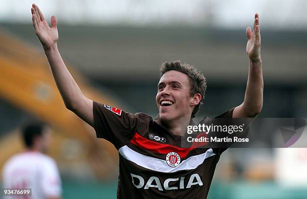 Max Kruse of St. Pauli celebrates after he scores his team's third goal during the Second Bundesliga match between FC St. Pauli and Union Berlin at...