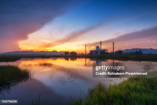 central mosque of songkhla thailand in sunrise scene - hat yai stock pictures, royalty-free photos & images