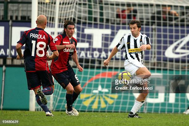 Alessandro Del Piero of Juventus with Andrea Parola and Diego Lopez of Cagliari during the Serie A match between Cagliari and Juventus at Stadio...