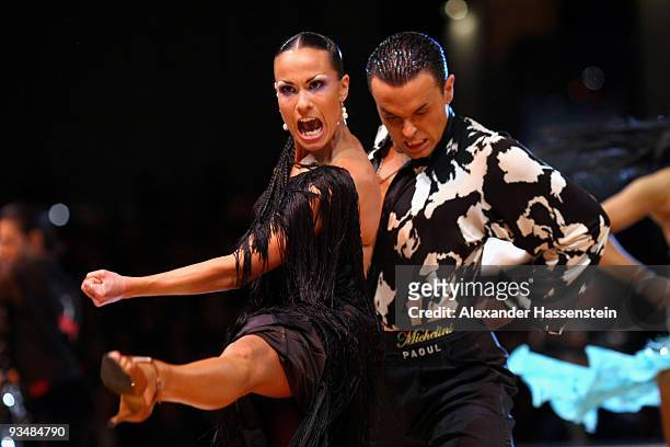 Emanuele Soldi and Elisa Nasato of Italy perform in the World Latin Dance Masters at Innsbruck Congress Hall on November 28, 2009 in Innsbruck,...