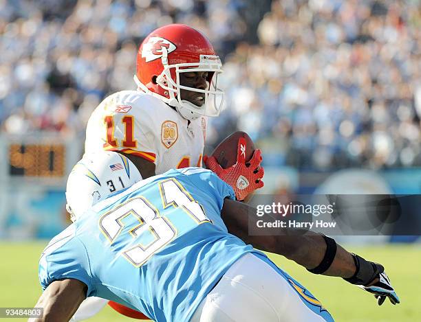 Chris Chambers of the Kansas City Chiefs beats Antonio Cromartie the San Diego Chargers to score a toucdown during the second quarter at Qualcomm...