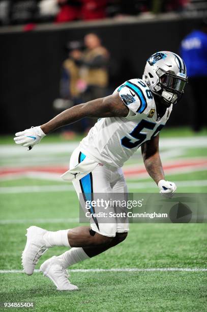 Thomas Davis of the Carolina Panthers prior to the game against the Atlanta Falcons at Mercedes-Benz Stadium on December 31, 2017 in Atlanta, Georgia.