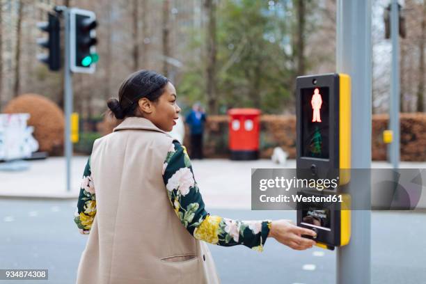 Wait Button 1,013 Wait Button Stock Photos, High-Res Pictures, and Images - Getty ...