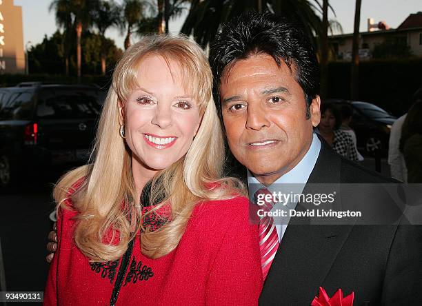 Laura McKenzie and Erik Estrada arrive for the 2009 Hollywood Christmas Parade at The Roosevelt Hotel on November 29, 2009 in Hollywood, California.