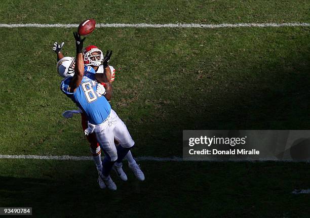 Vincent Jackson of the San Diego Chargers tries to catch the ball against the Kansas City Chiefs during the NFL game on November 29, 2009 at Qualcomm...